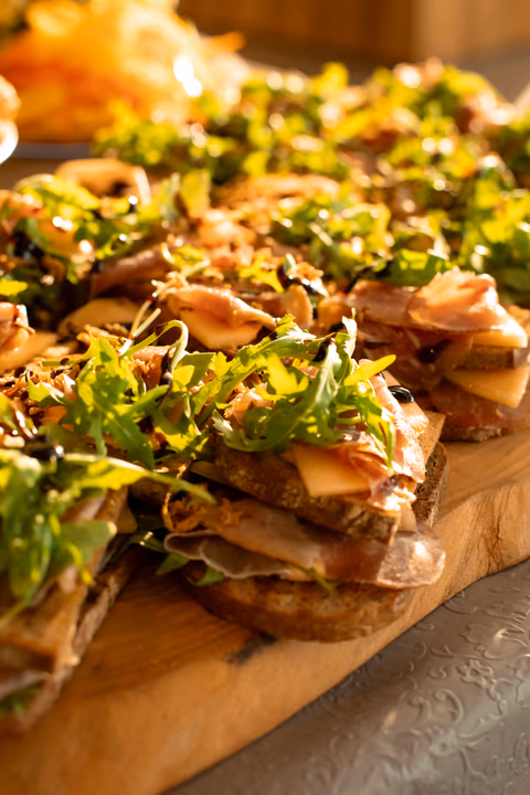 prosciutto melon bruschetta catering 2